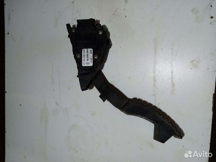 Пидаль газа рено лагуна2 2005