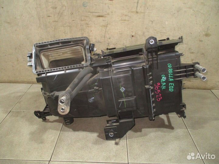 Корпус отопителя Toyota Corolla (E120)