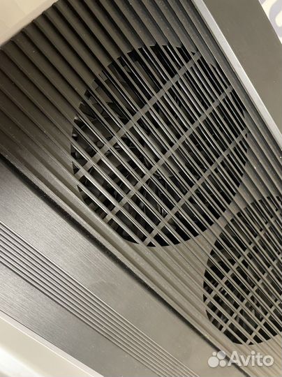 Подставка с охлаждением