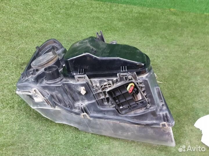 Фара левая Land Rover Freelander