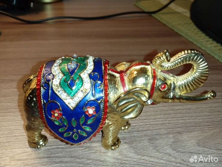 Шкатулка слон латунный
