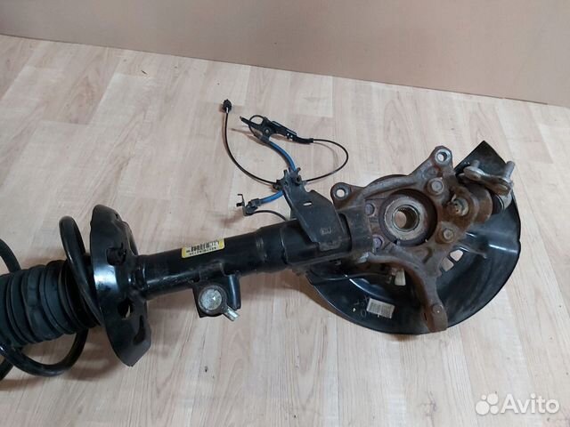 Стойка амортизатора передняя Toyota RAV 4 50 2021