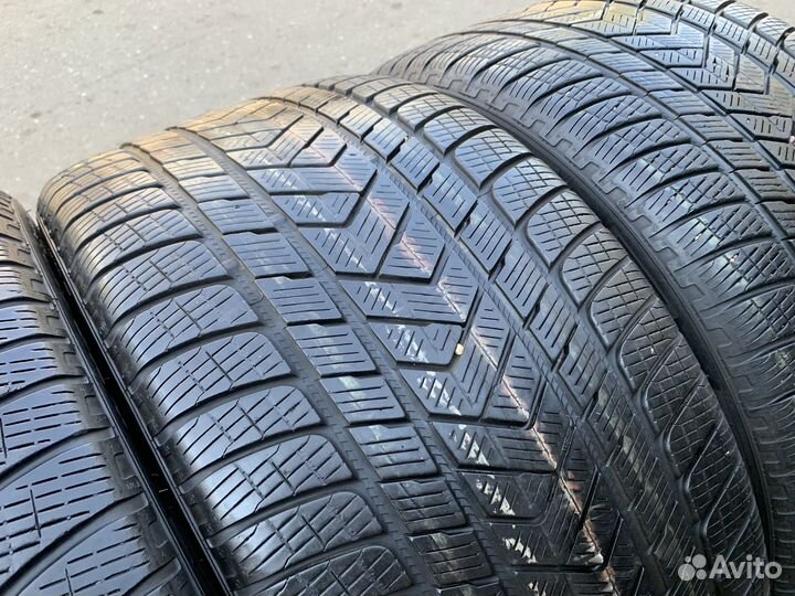 Pirelli Scorpion Winter 305/35 R21 и 275/40 R21 109V