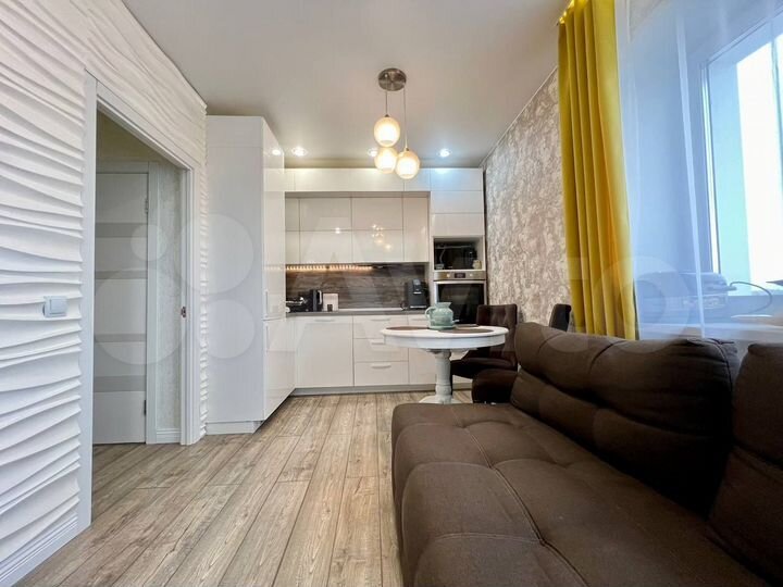 2-к. квартира, 57 м², 8/9 эт.