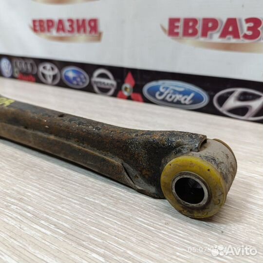 Рычаг поперечный задний правый Mazda Familia BJ5P