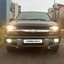 Chevrolet TrailBlazer 4.2 AT, 2003, битый, 271 900 км, с пробегом, цена 470 000 руб.