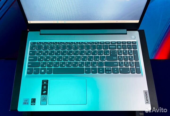 Игровой ноутбук с Full HD + гарантия