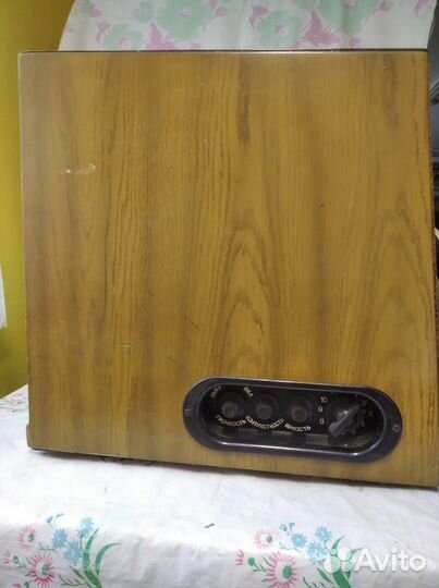 Телевизор Рекорд 12