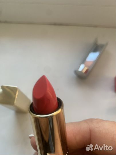 Помада бренд
