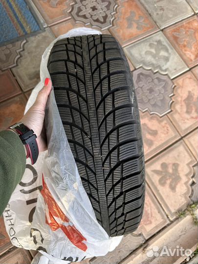 Kumho WinterCraft Ice Wi51 R15