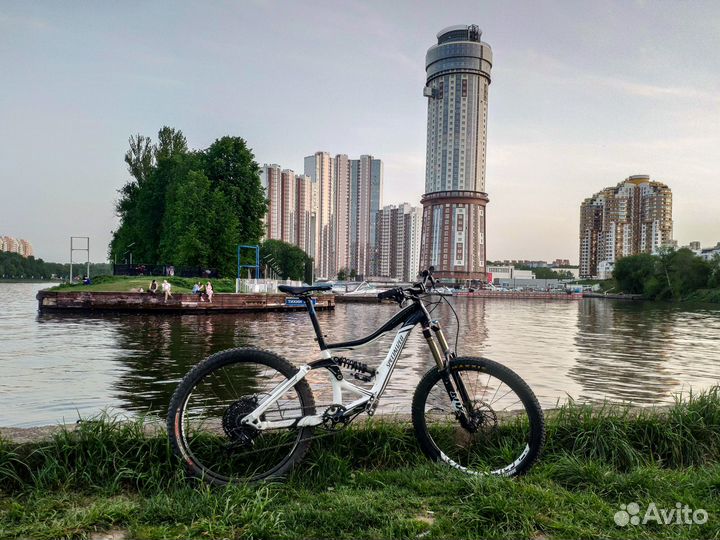 Specialized BigHit 3 S фрирайд эндуро даунхилл