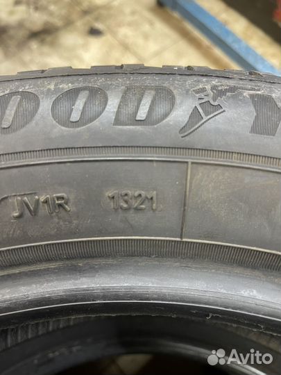 Goodyear UltraGrip 2 225/55 R19