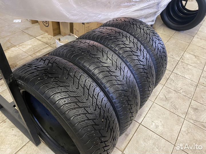 Nokian Tyres Hakkapeliitta 8 SUV 235/55 R19 105T