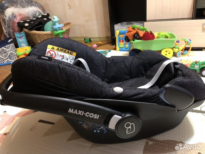 Детское автокресло от 0 maxi cosi
