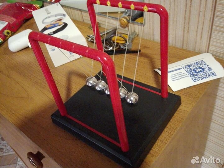 Продам маятник ньютона