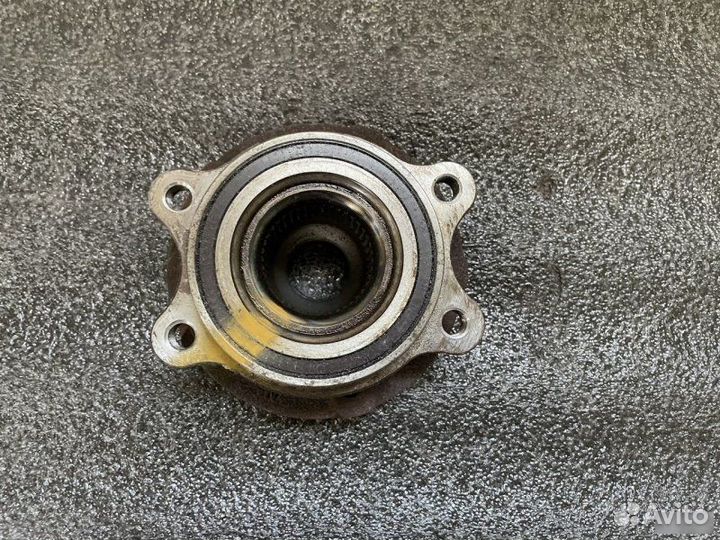 Ступица задняя левая Audi A4 B8 2.0 tfsi