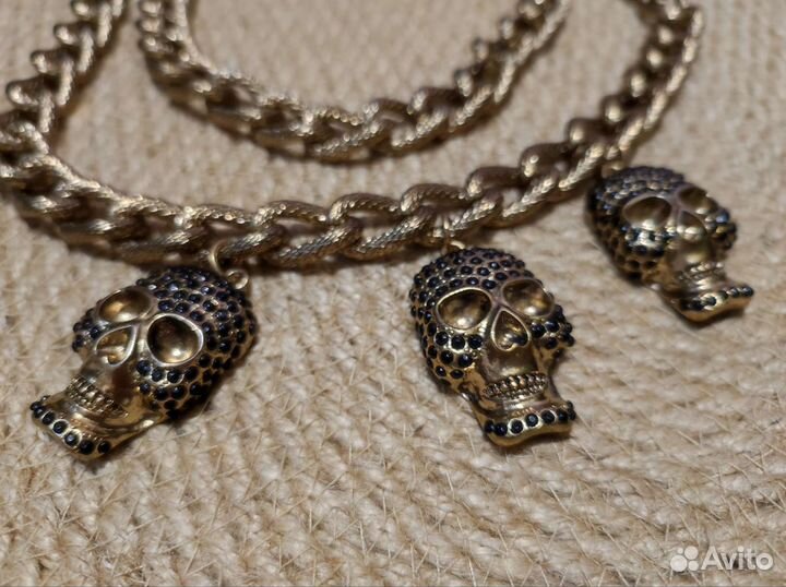 Ожерелье черепа