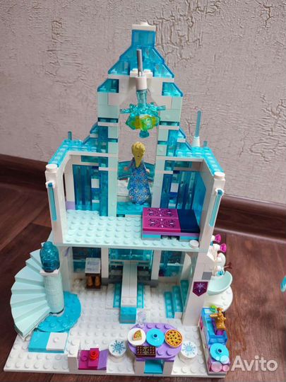 Lego Волшебный ледяной замок Эльзы