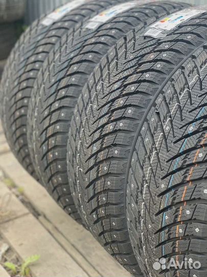 Arivo Ice Claw ARW7 275/40 R21 107T