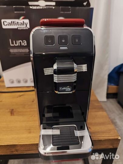 Капсульная кофемашина новая Caffitaly S32