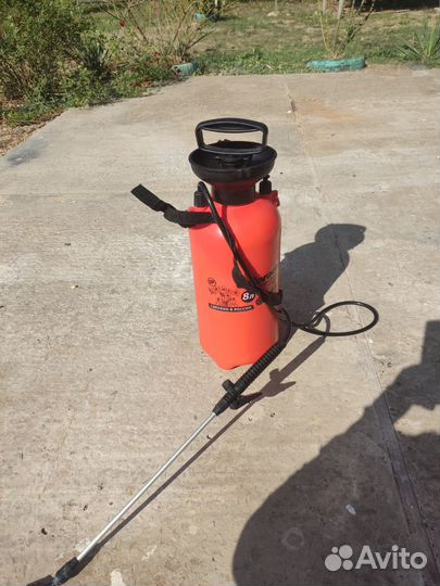 Опрыскиватель садовый ручной