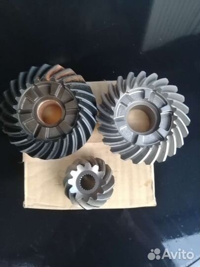 Шестерёнки к лодочному мотору Suzuki