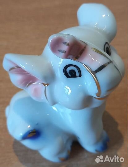 Слоники фарфоровые