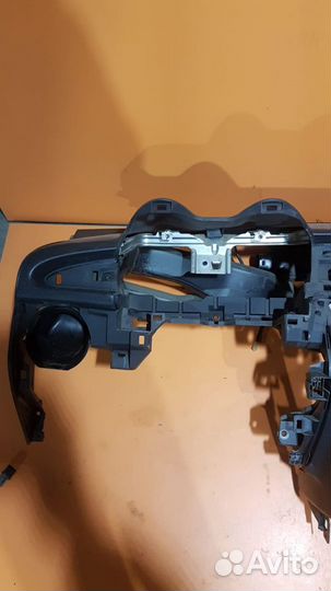 Торпедо панель на Mitsubishi Outlander