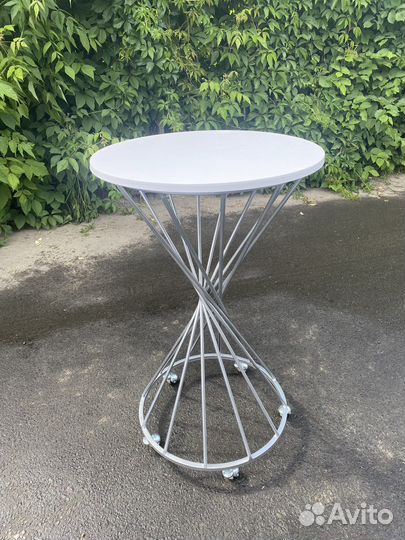 Выкатной стол под торт