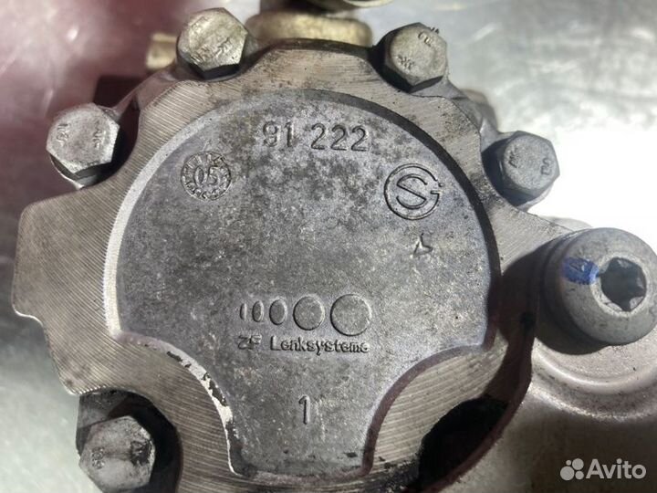 Насос гидроусилителя руля Mercedes C-Class W203