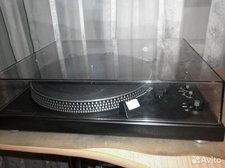 Проигрыватель винила Technics-SL-2000 Япония