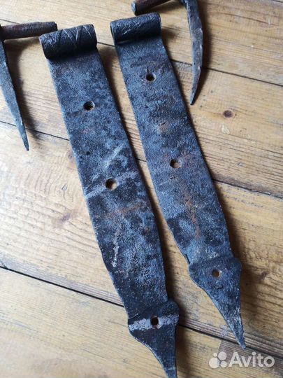 Старые кованые петли для вотор