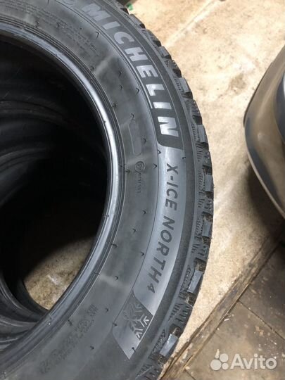 Michelin X-Ice North 4 235/55 R17 103T