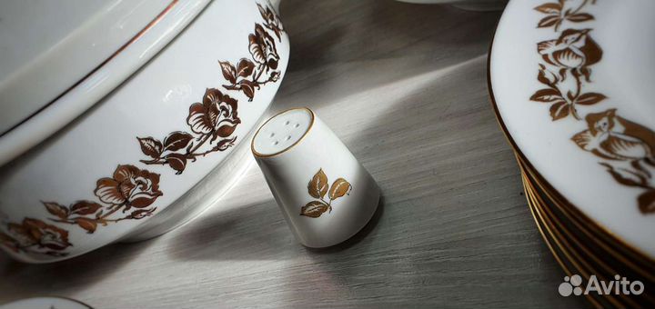 Сервиз Henneberg porzellan 1777. 33 предмета