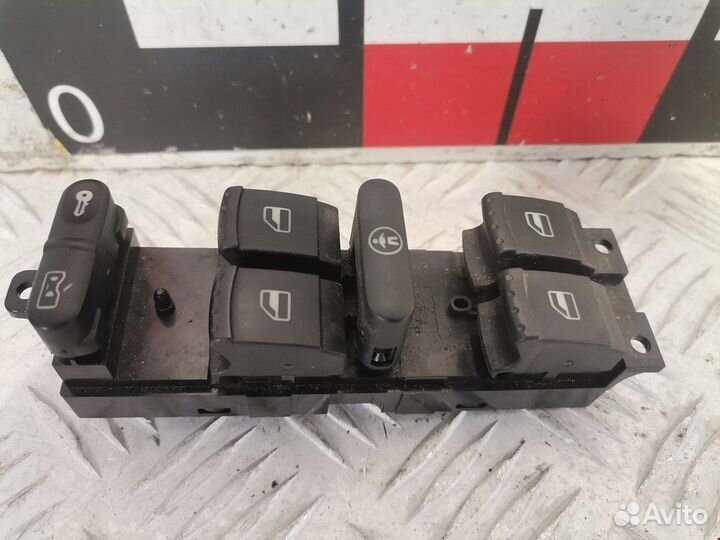 Блок управления стеклоподъемниками Volkswagen Golf