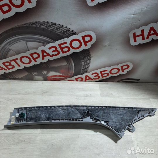 Накладка на стойку кузова передняя правая Hyundai