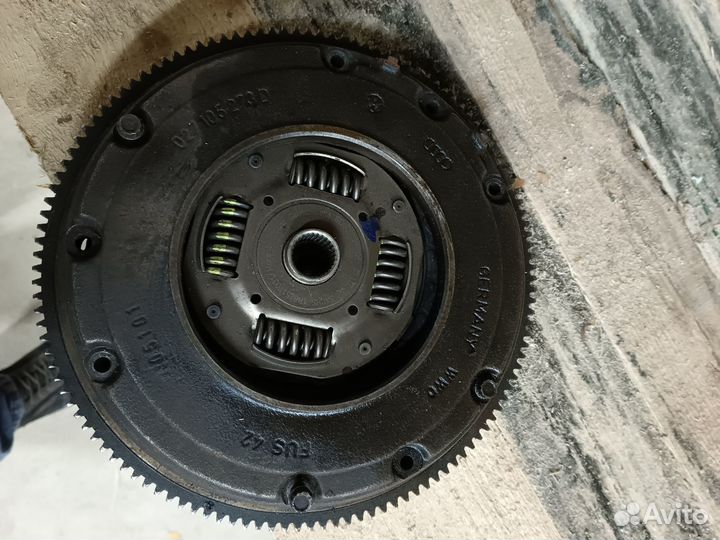 Маховик в сборе для Volkswagen Golf 4 1.6