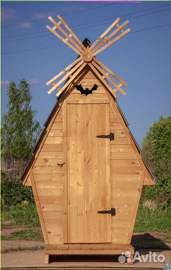 Дачный туалет деревянный