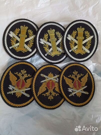 Шевроны, погоны