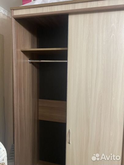 Шкаф