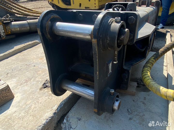 Гидравлический молот HammerMaster HM 240