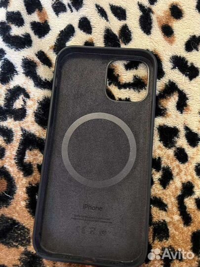Оригинальный чехол на iPhone 12