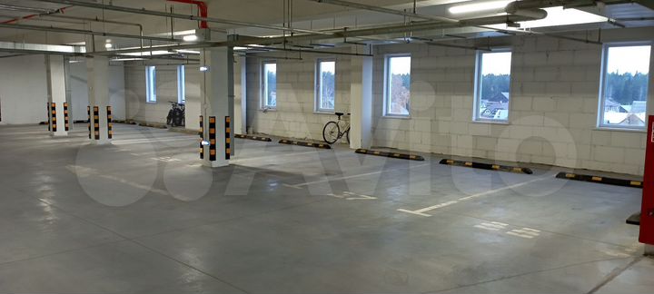 Машиноместо, 14 м²