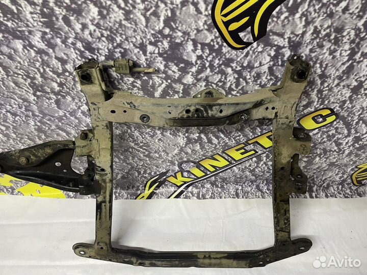 Подрамник двигателя Лада Ларгус Логан Сандеро