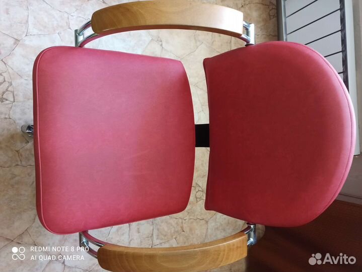 Парикмахерское кресло