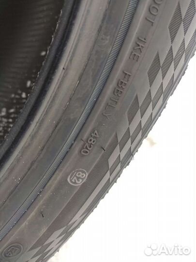 RoadX RXMotion U11 275/40 R20 и 315/35 R20 106Y