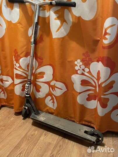 Трюковой самокат