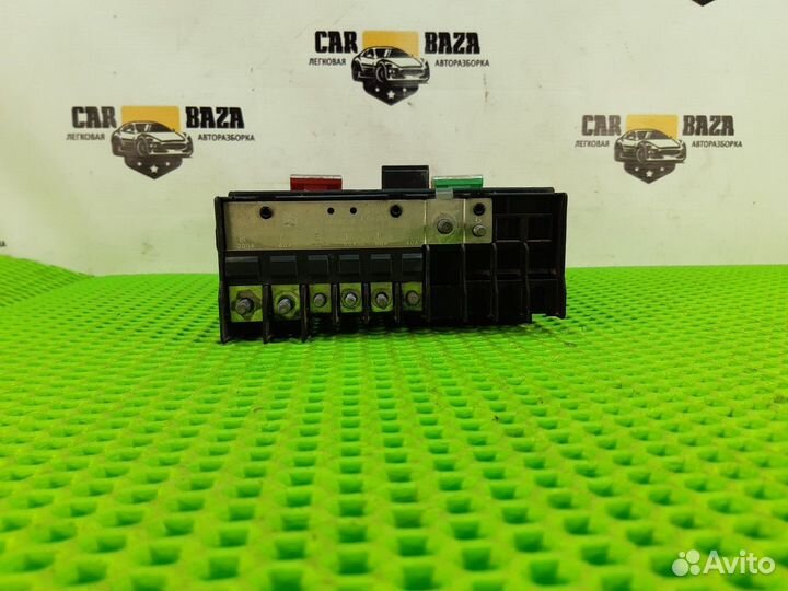 Блок предохранителей подкапотный Volkswagen Tiguan