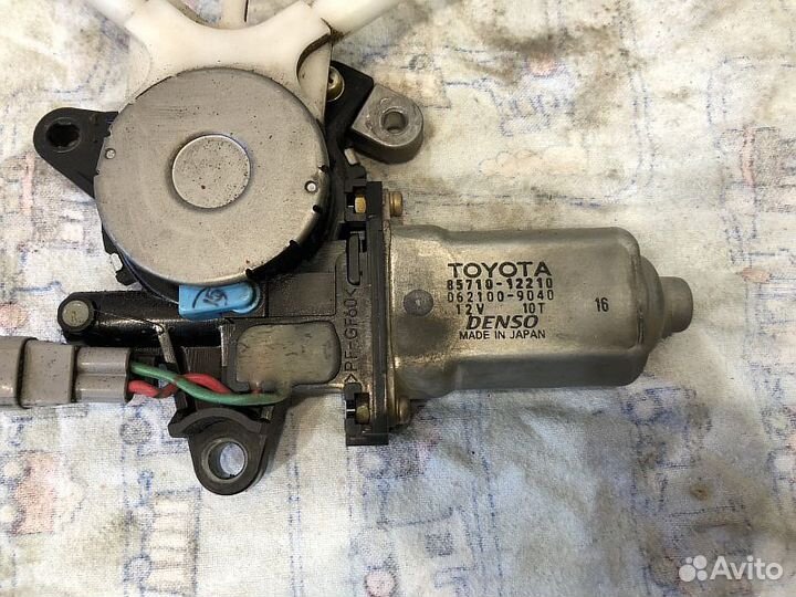 Стеклоподъемник передний левый Toyota Corolla E10