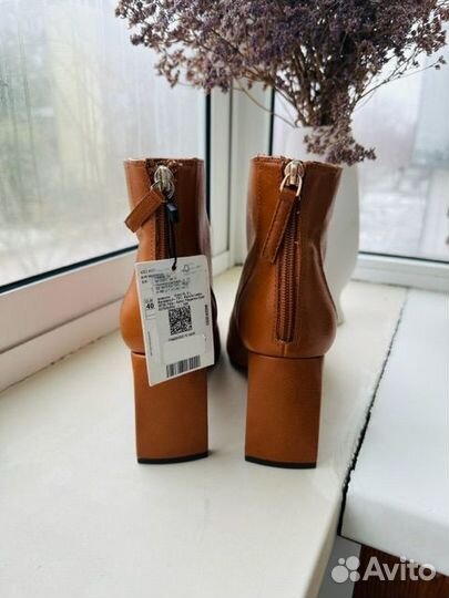 Продам ботинки mango осень размер 40